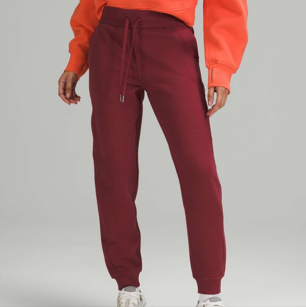 Lululemon Scuba High-Rise Jogger